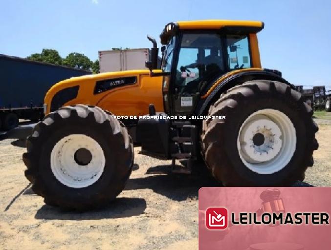 TRATOR VALTRA BH210