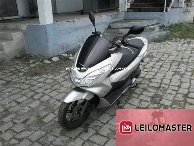 HONDA PCX 150 DLX 18/18