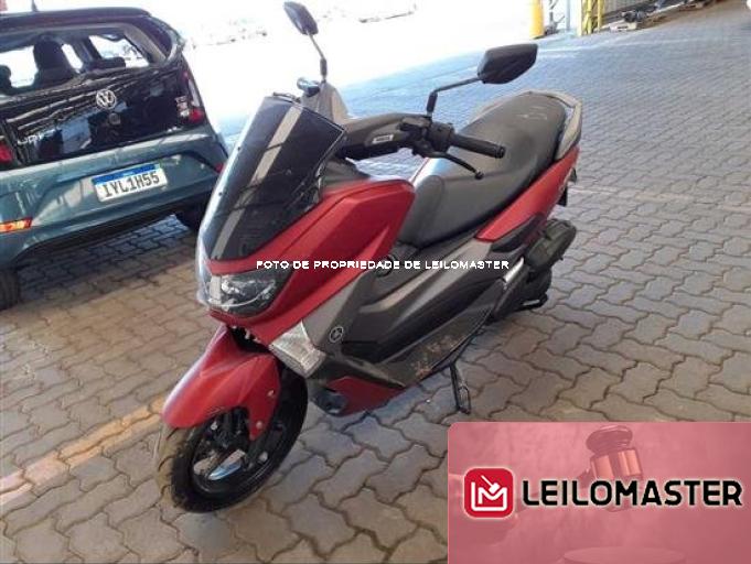 YAMAHA NMAX 18/18