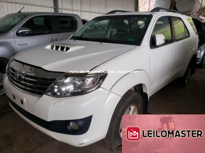 TOYOTA HILUX SW4 14/14