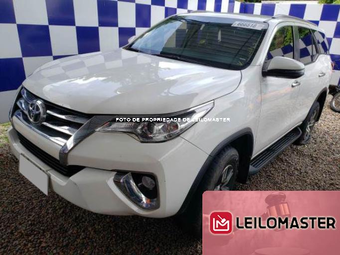 TOYOTA HILUX SW4 18/19